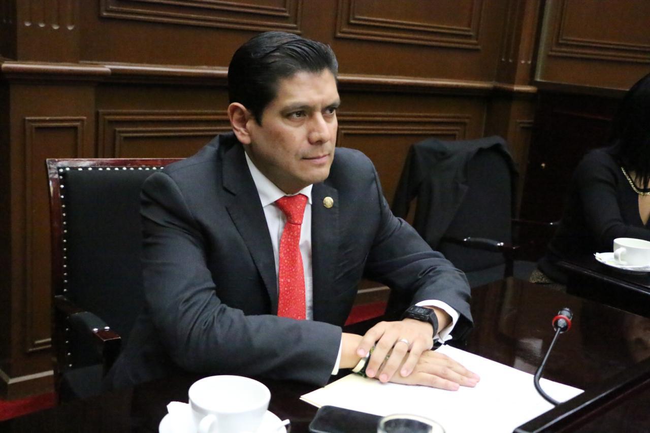 Replantea Ernesto Núñez regulación de manifestaciones públicas en Michoacán