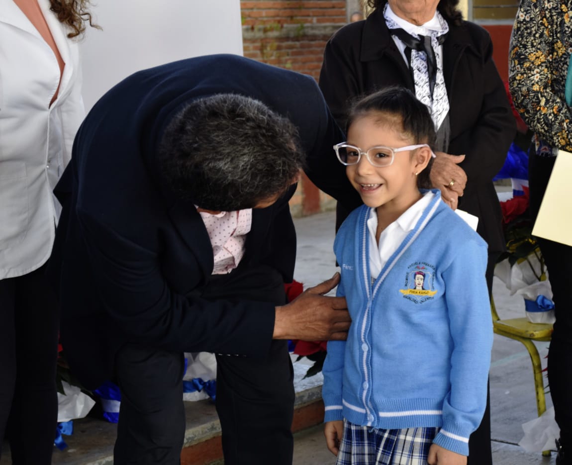 Entrega Gobierno de Morelia dotación de lentes con el programa “Una mirada para el Bienestar”