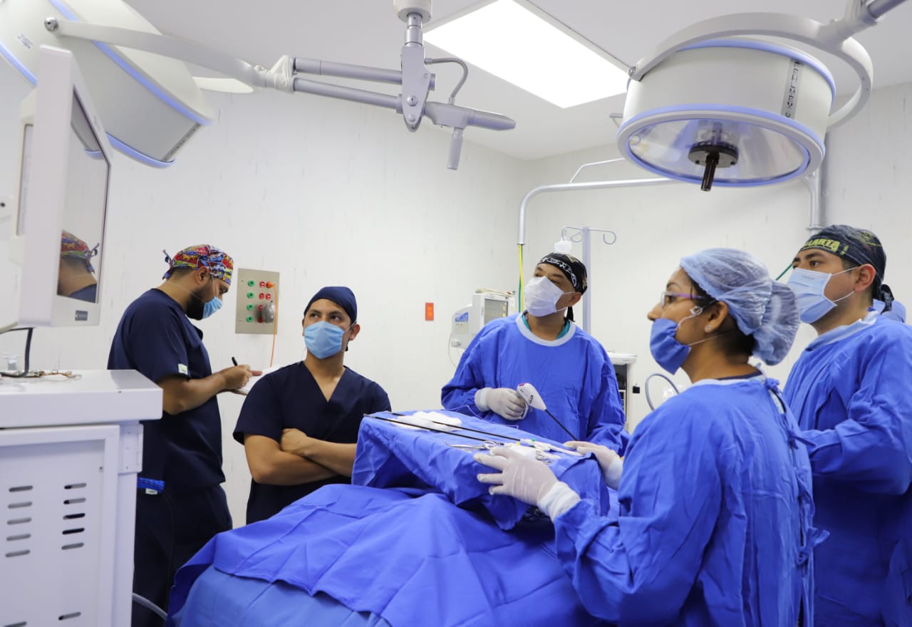 Con cirugías gratuitas y consulta de especialidad, 148 beneficiados en Maruata: SSM