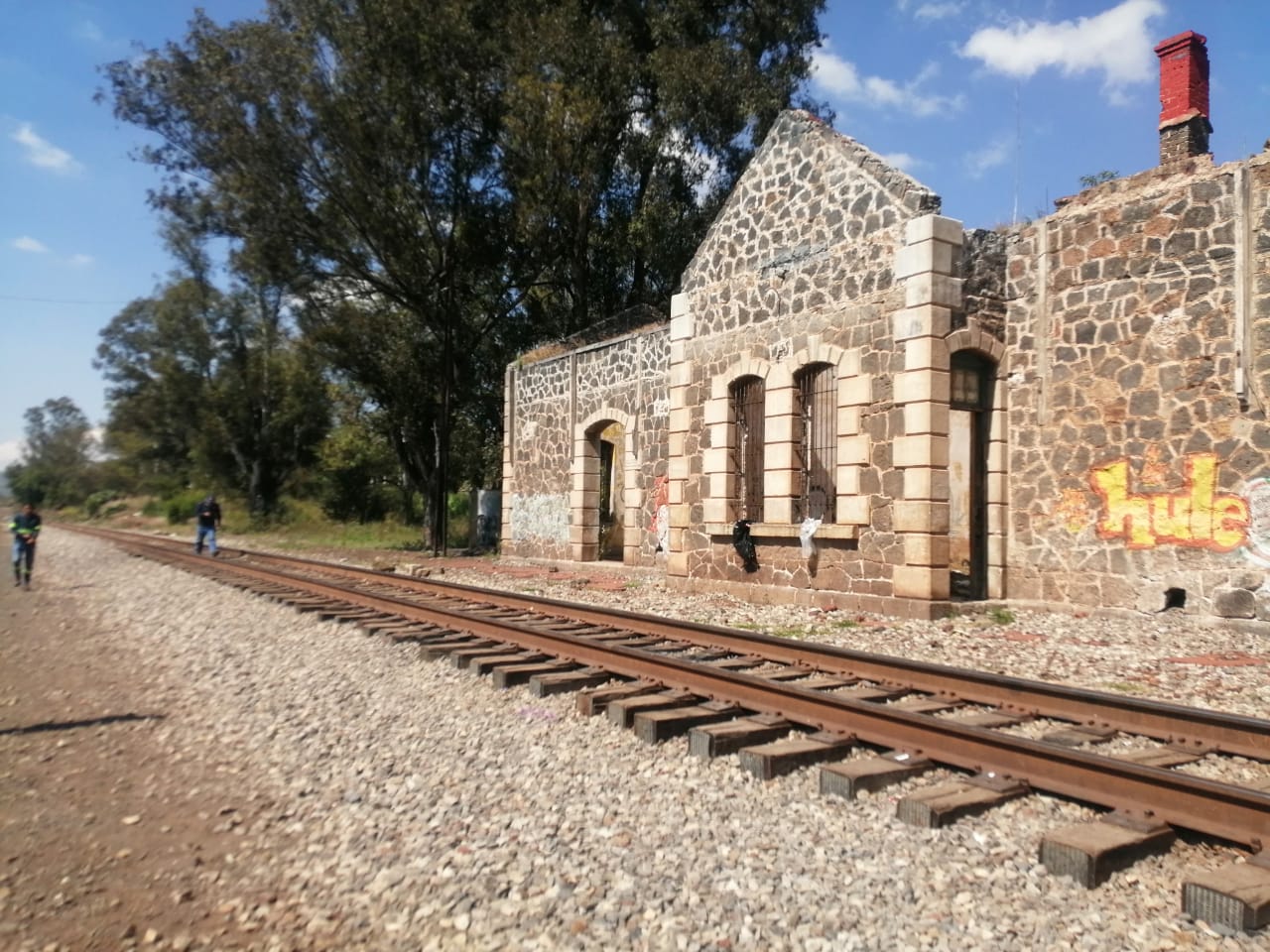  Tras diálogo con autoridades, liberan normalistas vías férreas