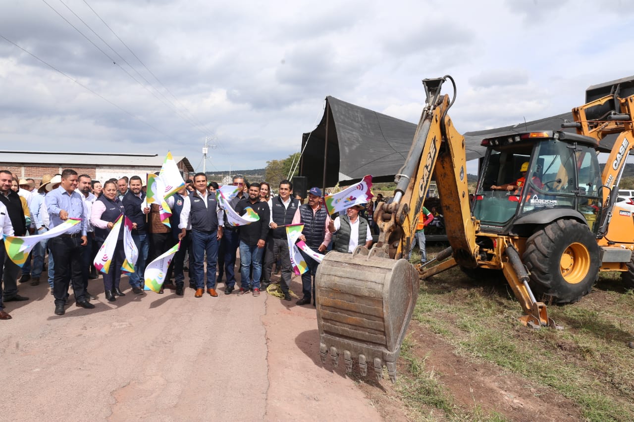  Tendrá Michoacán mejores caminos y carreteras: Silvano Aureoles