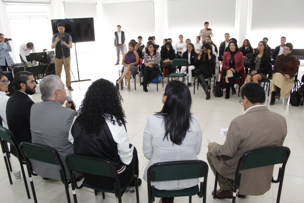  Participa FGE, en foro “Uso asertivo de las redes sociales“