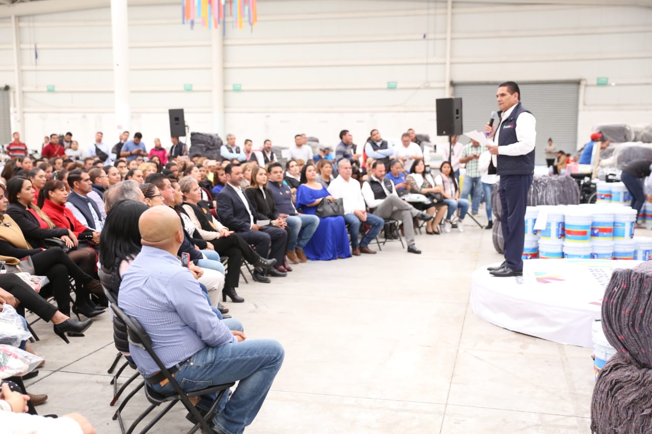  Entrega Gobernador 12 mdp en apoyos e insumos para 113 DIF Municipales