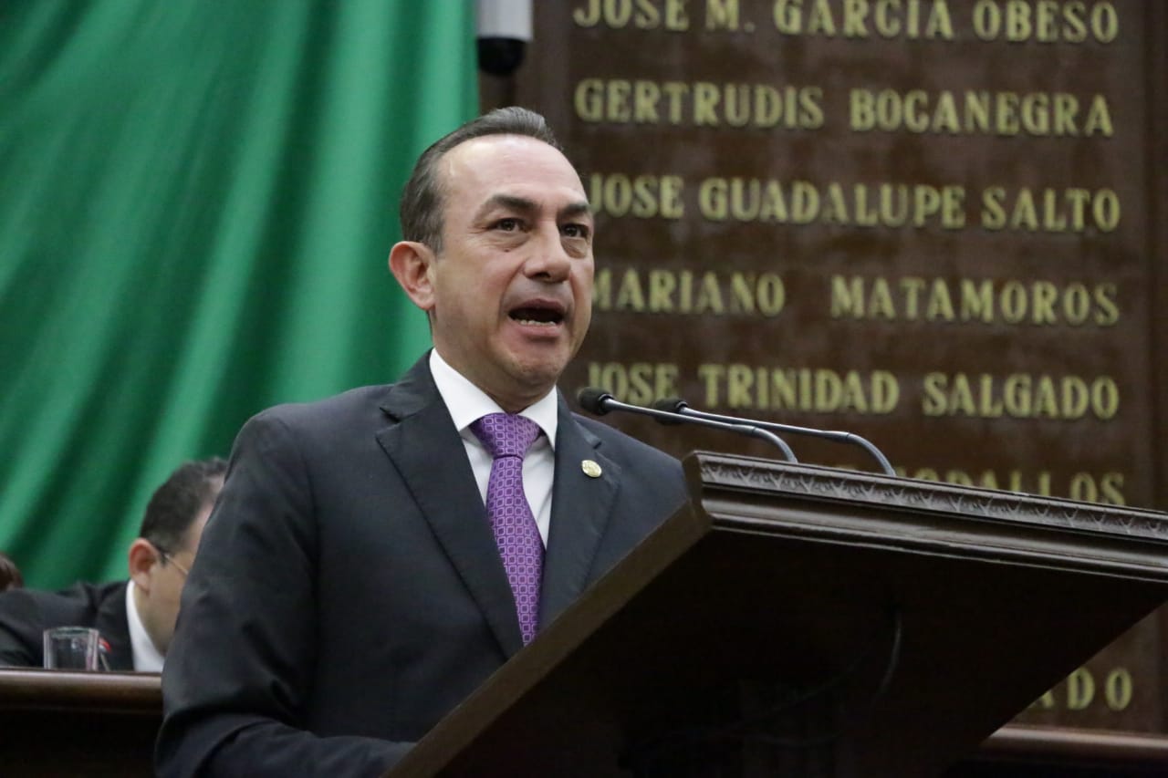 Antonio Soto propone reforma para que todos los notarios del estado puedan aspirar a los cargos del Consejo