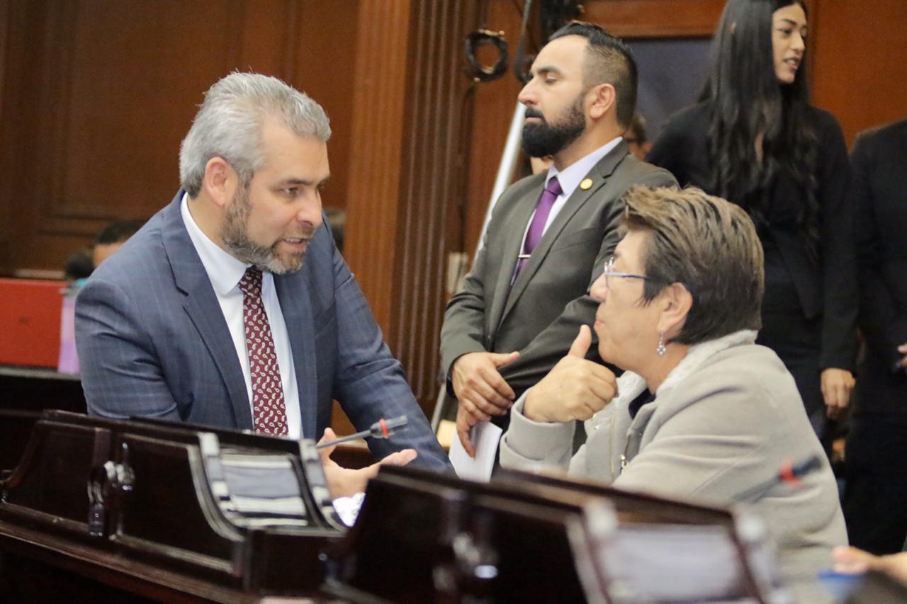  Alfredo Ramírez convoca al Congreso a validar la licencia de conducir permanente