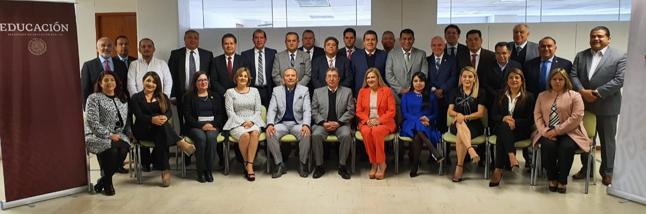 En reunión nacional, busca CECyTEM fortalecer la educación de su alumnado