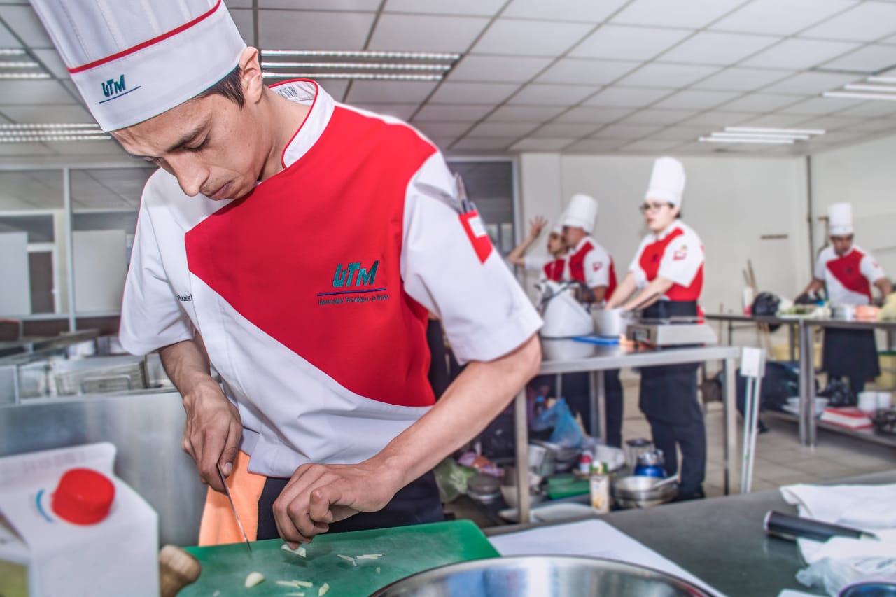  Papel de egresados de la UTM en el turismo, de gran valor para esta industria michoacana