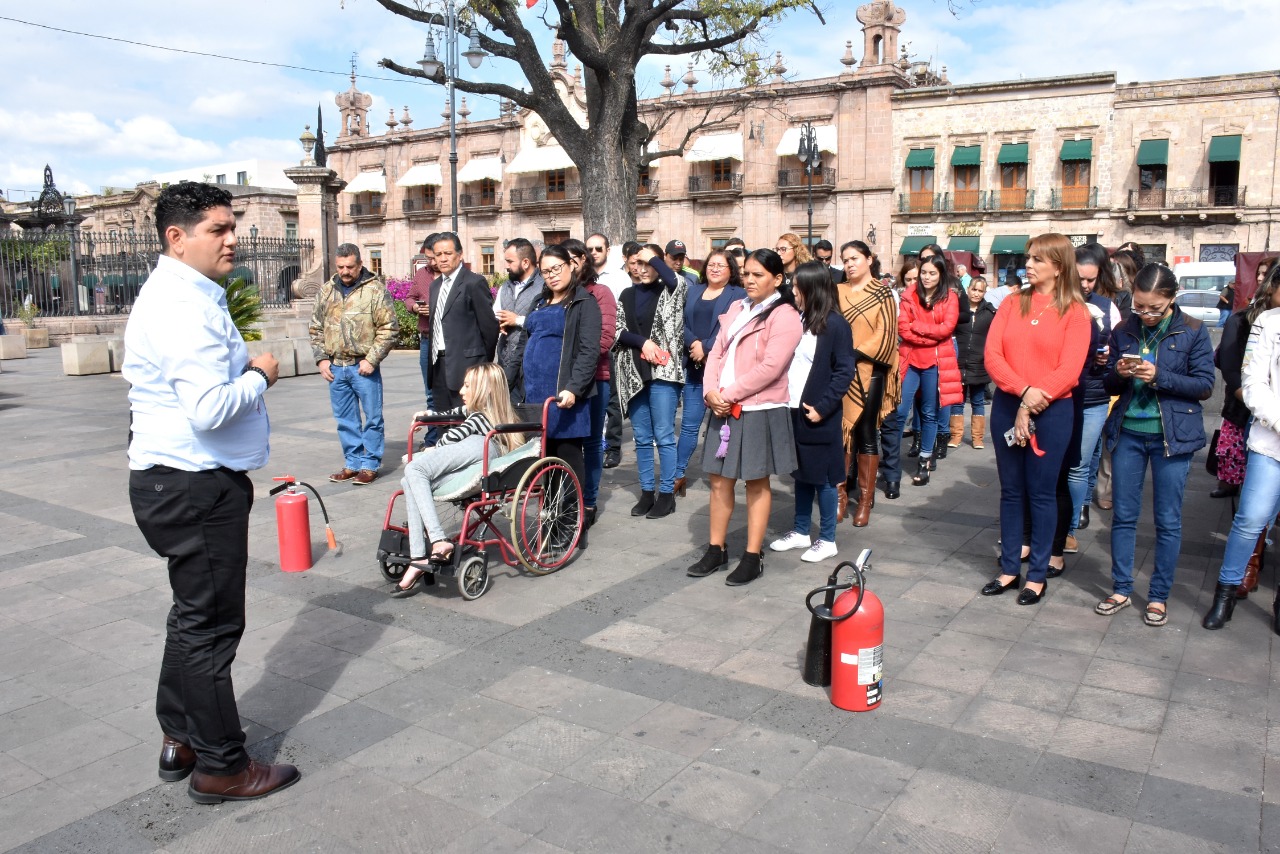  Lidera Presidente de la Mesa simulacro de sismo