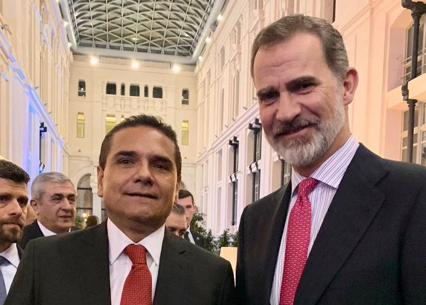  Ofrece Silvano hospitalidad michoacana al rey de España