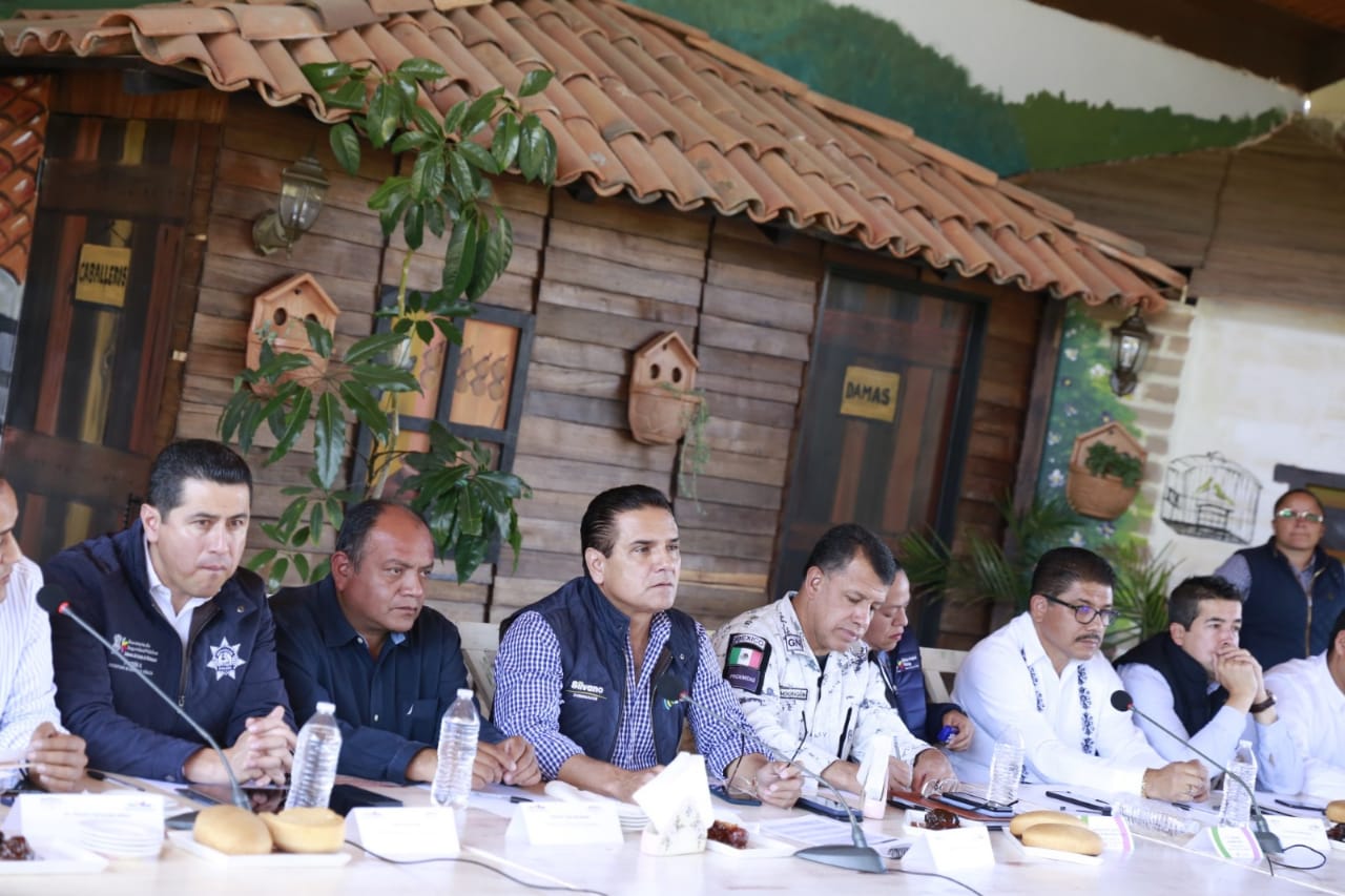  Llegar a 20 mil policías en la entidad, la meta 20-21: Silvano Aureoles