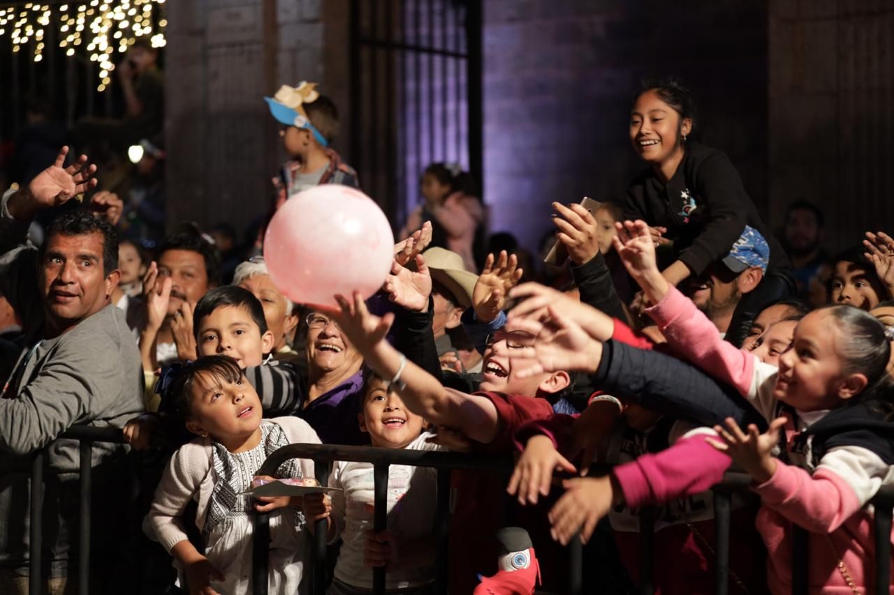  Reyes Magos llegan repartiendo miles de sonrisas a familias morelianas