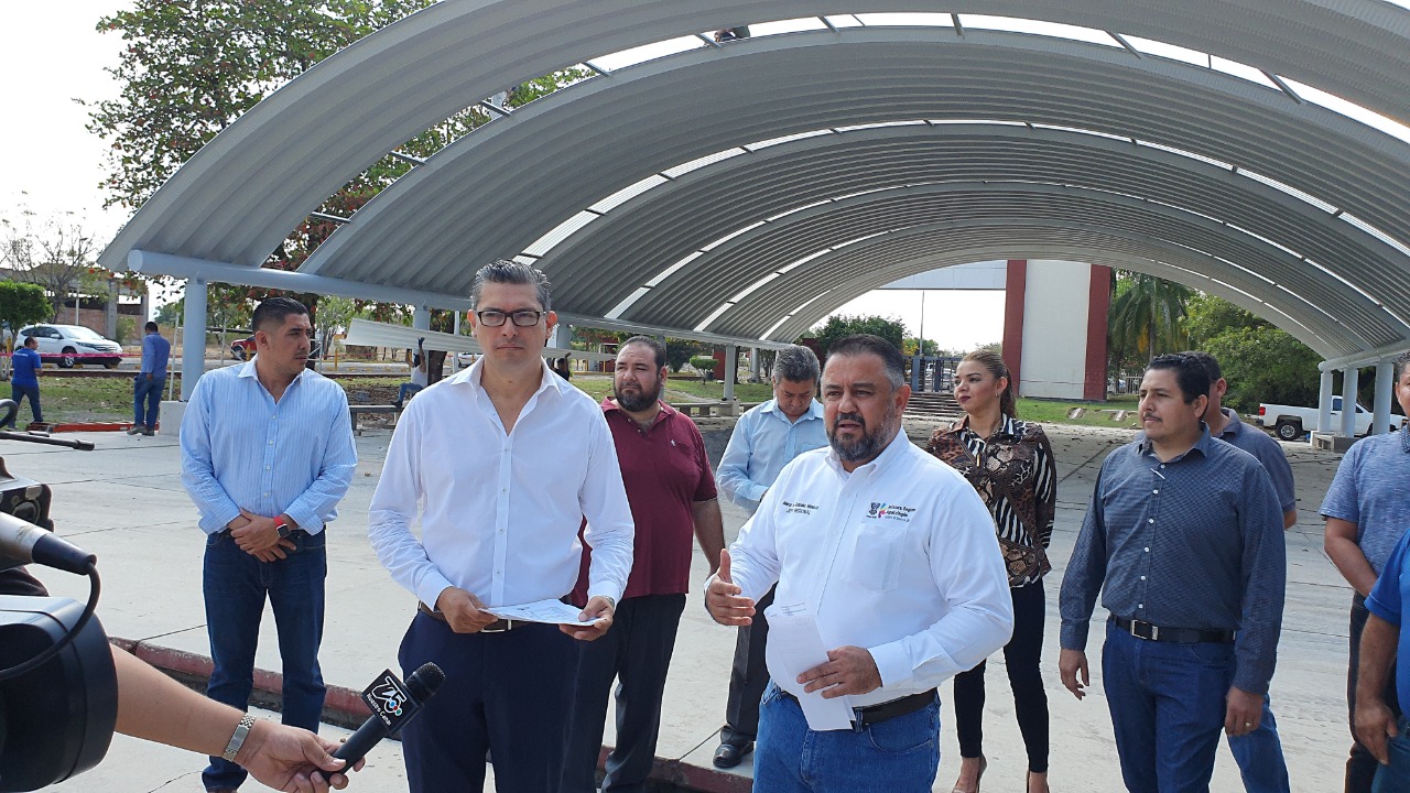 Por concluir, techumbre para área de usos múltiples en el Tec de Apatzingán: Jefatura Regional