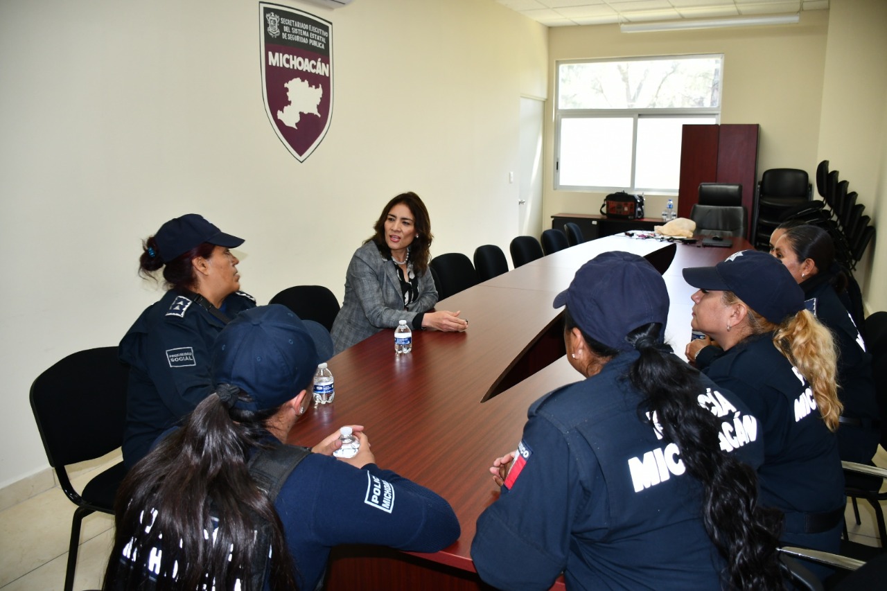  Con corazón, cuida Gobierno de Michoacán, salud de mujeres policías