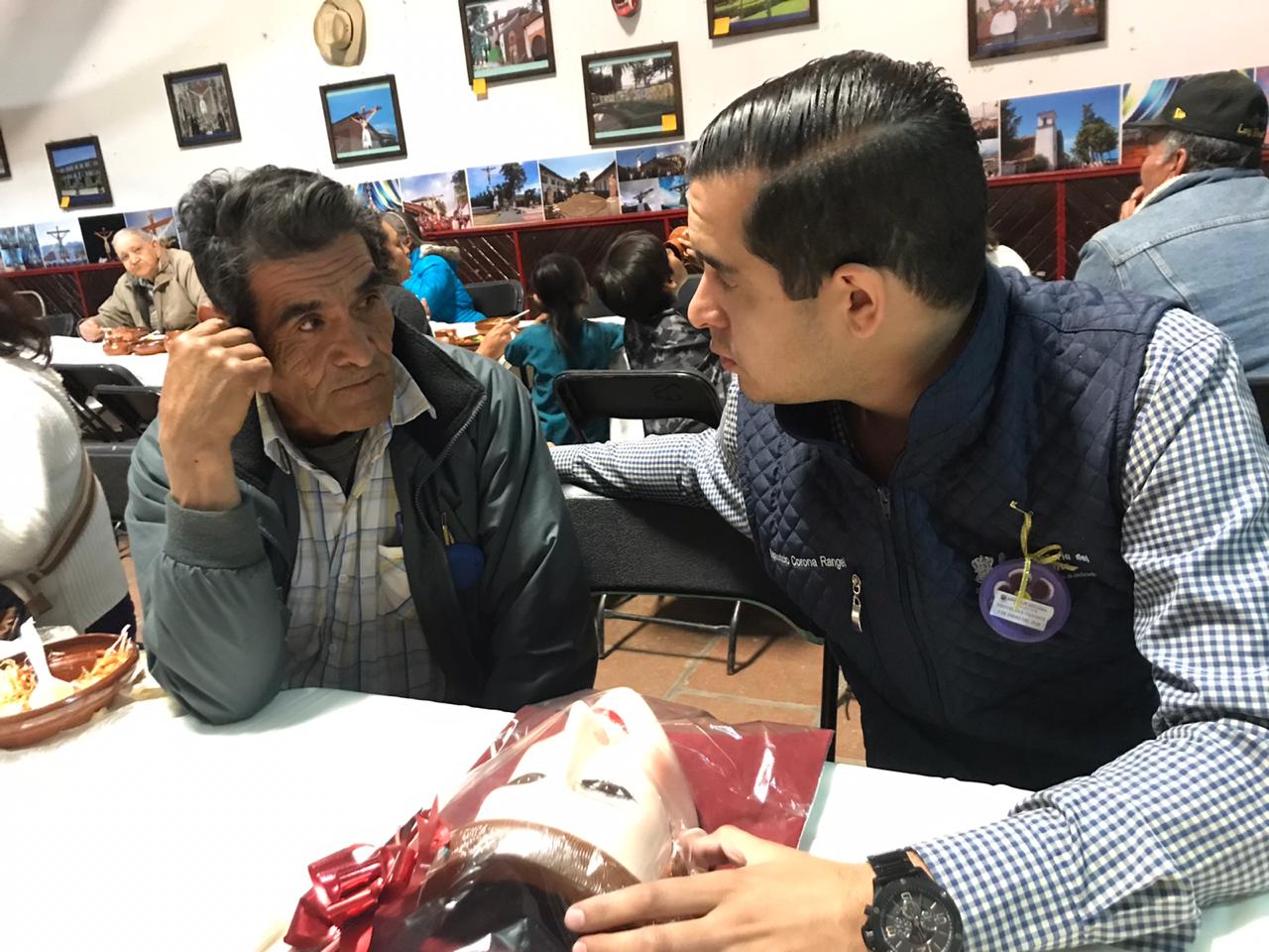  Familias de Erongarícuaro celebran Día del Migrante