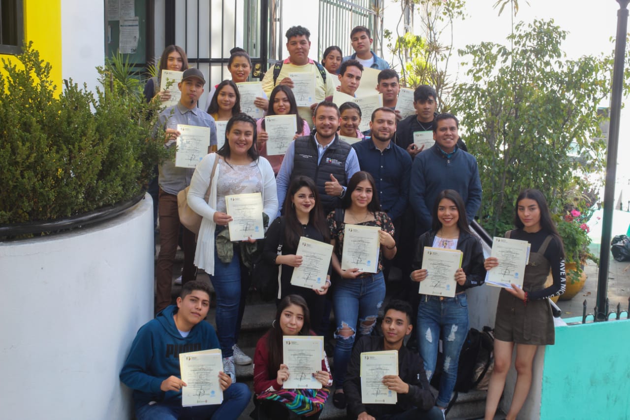 Entrega Ijumich certificados de Servicio Social a 30 alumnos del C.B.T.A No.7