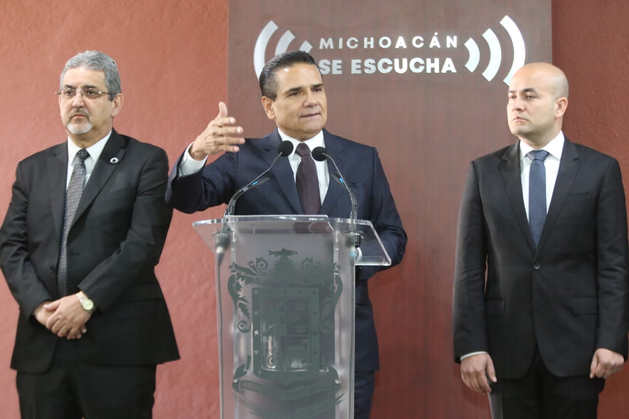 Niños y niñas, centro del nuevo acuerdo educativo: Silvano Aureoles