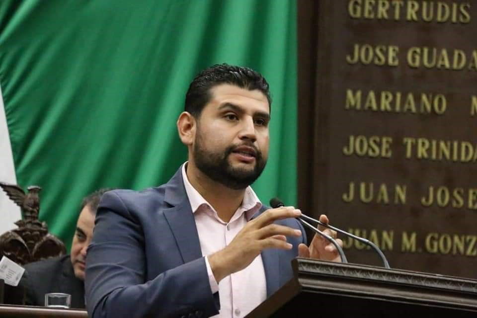 Profesionalización de ayuntamientos, necesidad imperiosa para desarrollo nacional: Octavio Ocampo