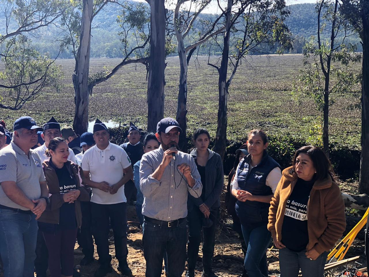  Limpieza en presa de Cointzio, hasta erradicar el lirio: Compesca