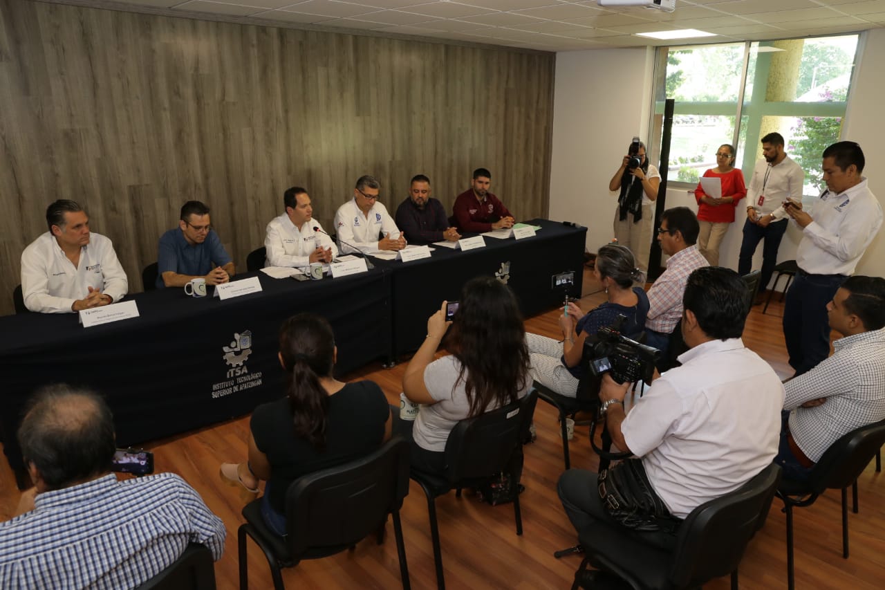  Impulsa Sedeco apertura de Centro Espacio Emprendedor en Apatzingán
