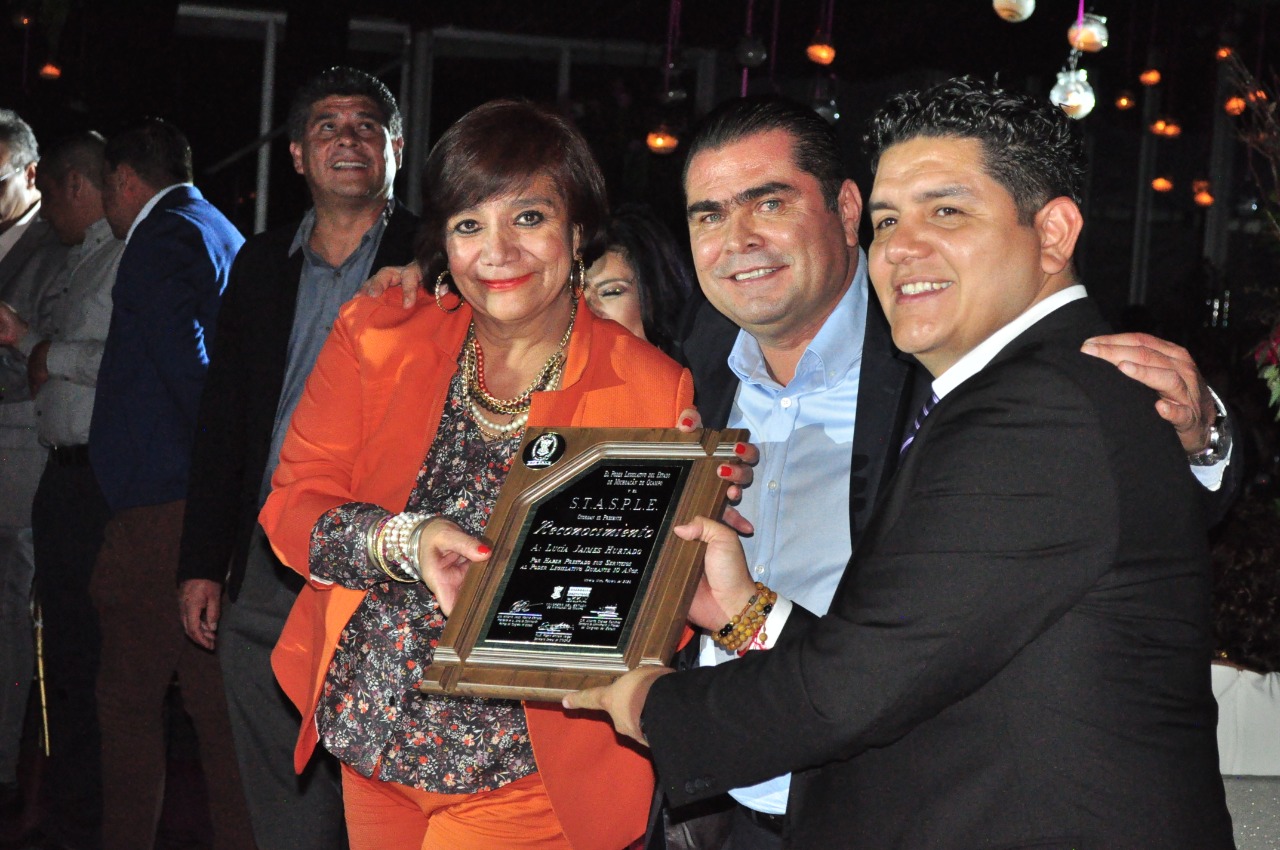  Trabajadores del Legislativo, fundamentales en la construcción de la vida pública de Michoacán: Antonio Madriz