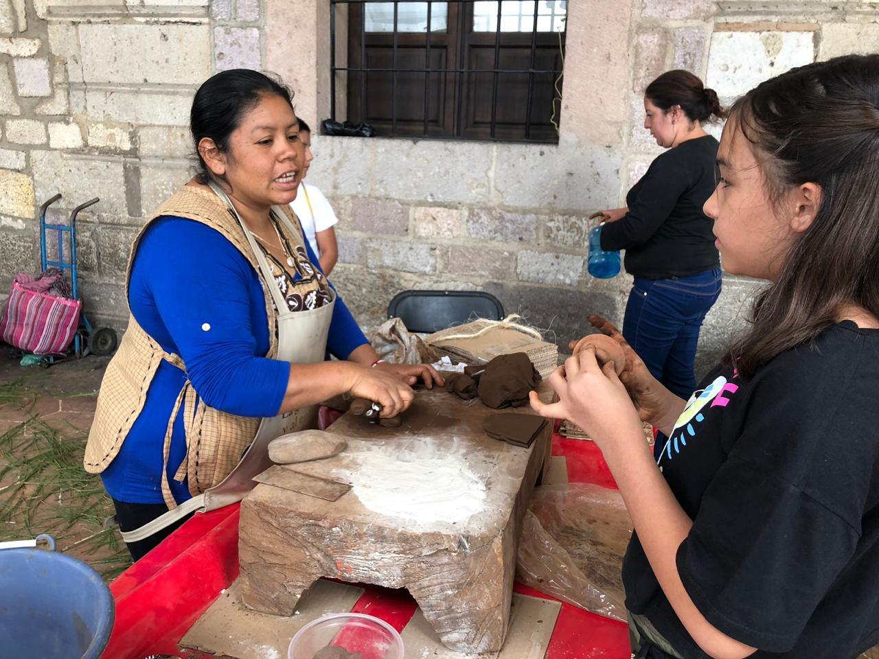  Empodera IAM a mujeres artesanas michoacanas