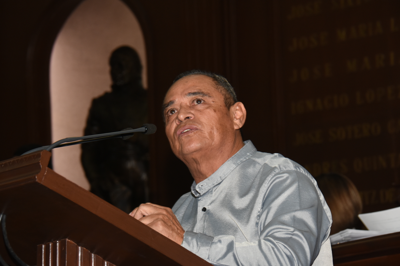  Regular votaciones por cédula en el Congreso, propone Salvador Arvizu