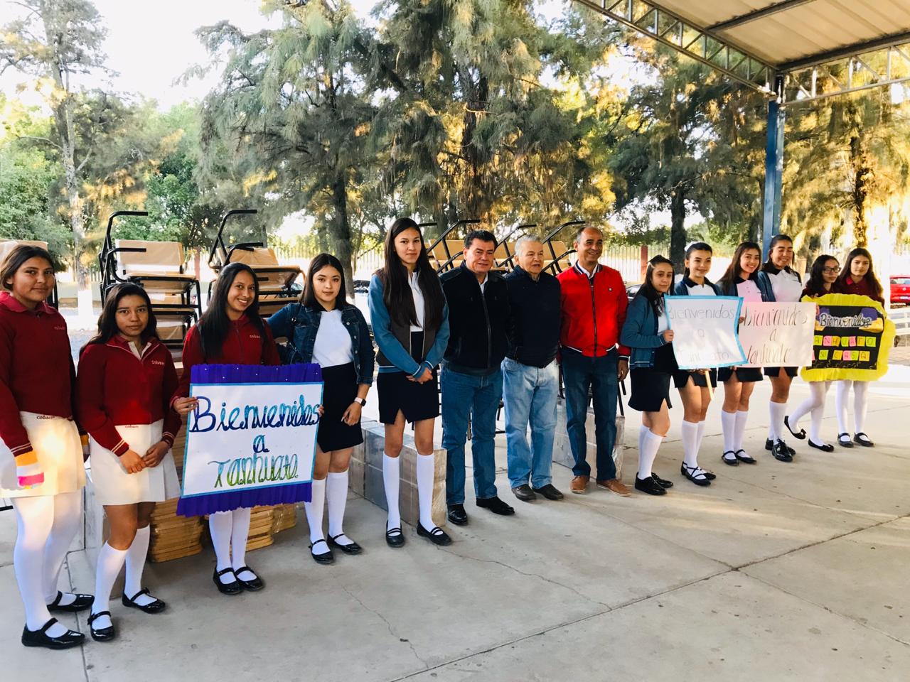  Entregan mobiliario en plantel Tanhuato del Cobaem