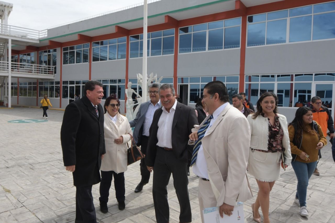  Gobierno de Morelia y CECyTEM signan convenio en apoyo a la educación media superior
