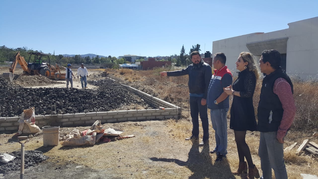 Fortalece UTM espacios deportivos con la construcción de canchas