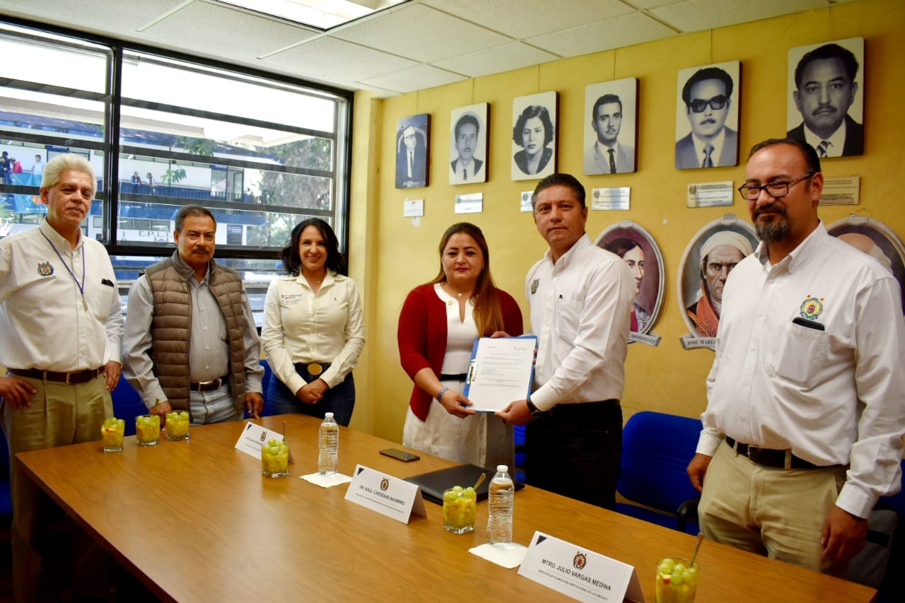  Entrega IIFEEM espacios dignos para jóvenes nicolaitas de Uruapan