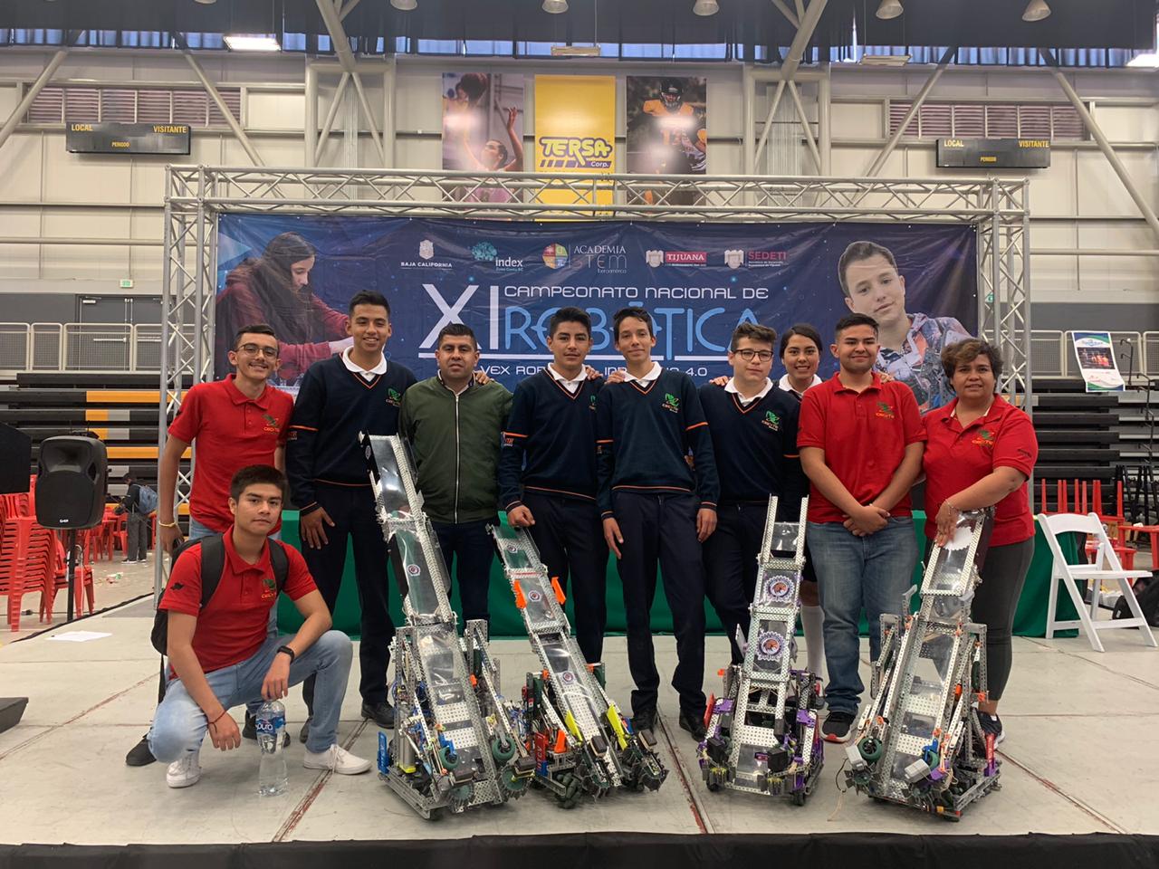 Estudiantes del CECyTEM, posicionan a Michoacán entre los cinco mejores estados en robótica