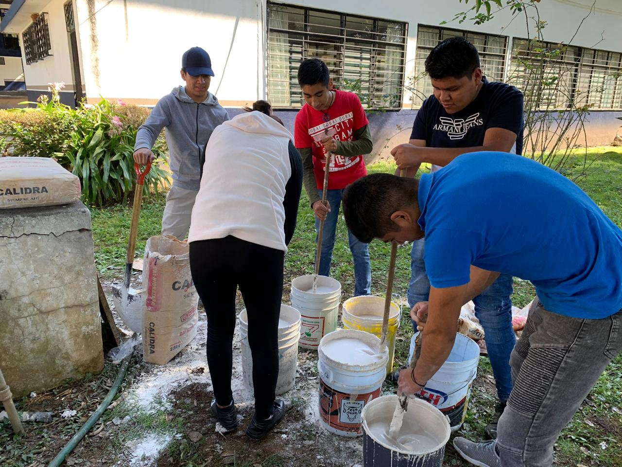  Casas de estudiante de la UMSNH realizan jornadas de mantenimiento y limpieza