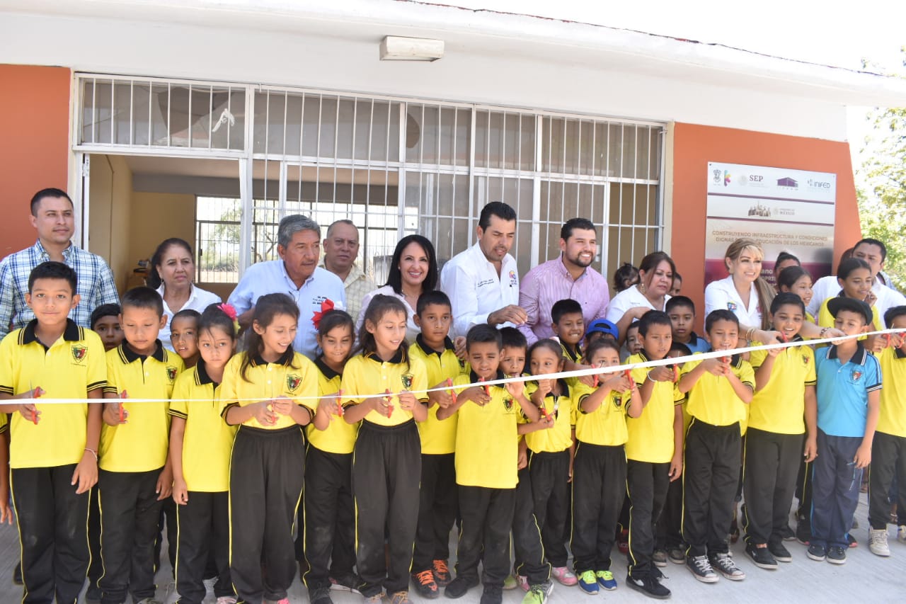  Gobierno del Estado invierte más de 140 mdp en la dignificación de escuelas en Huetamo