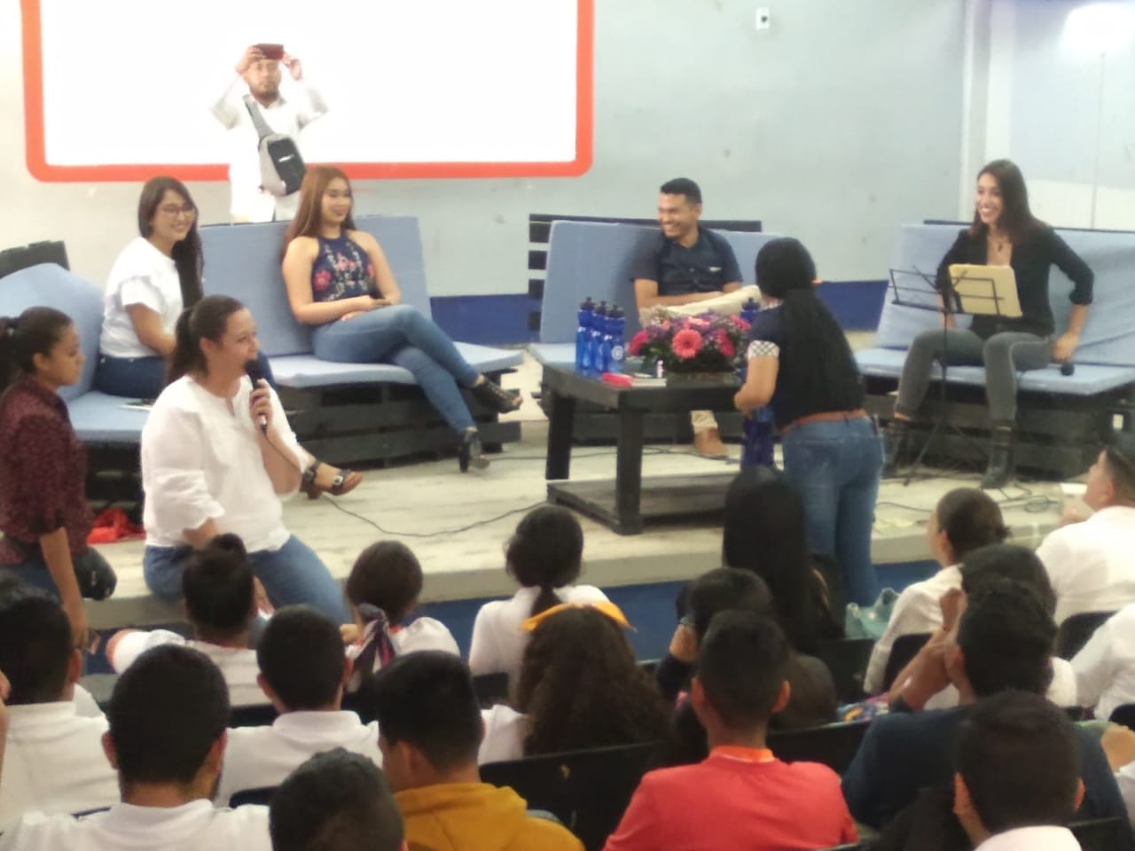  Concientizan y orientan a estudiantes del CECyTEM, en temas de salud sexual