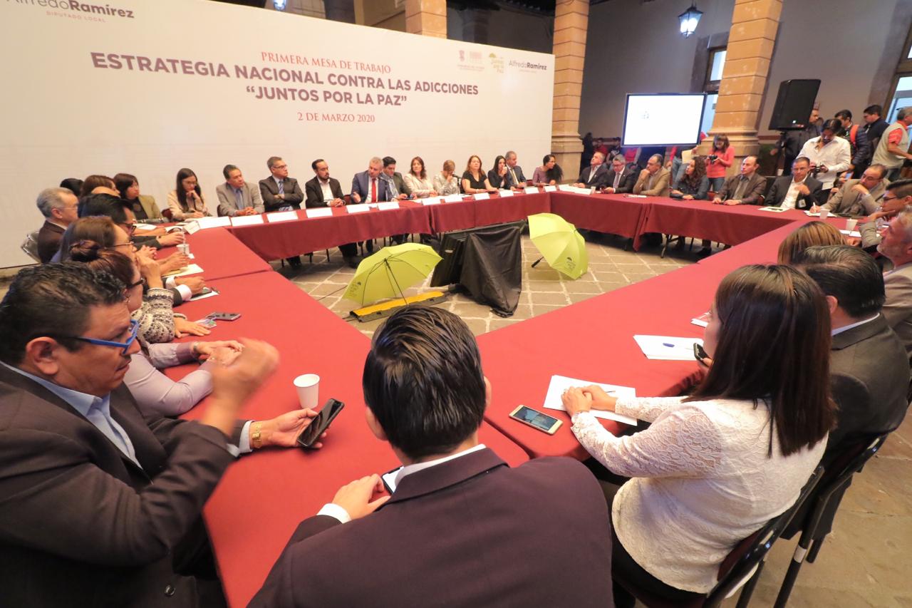  Propone Alfredo Ramírez agenda conjunta contra las adicciones y el suicidio