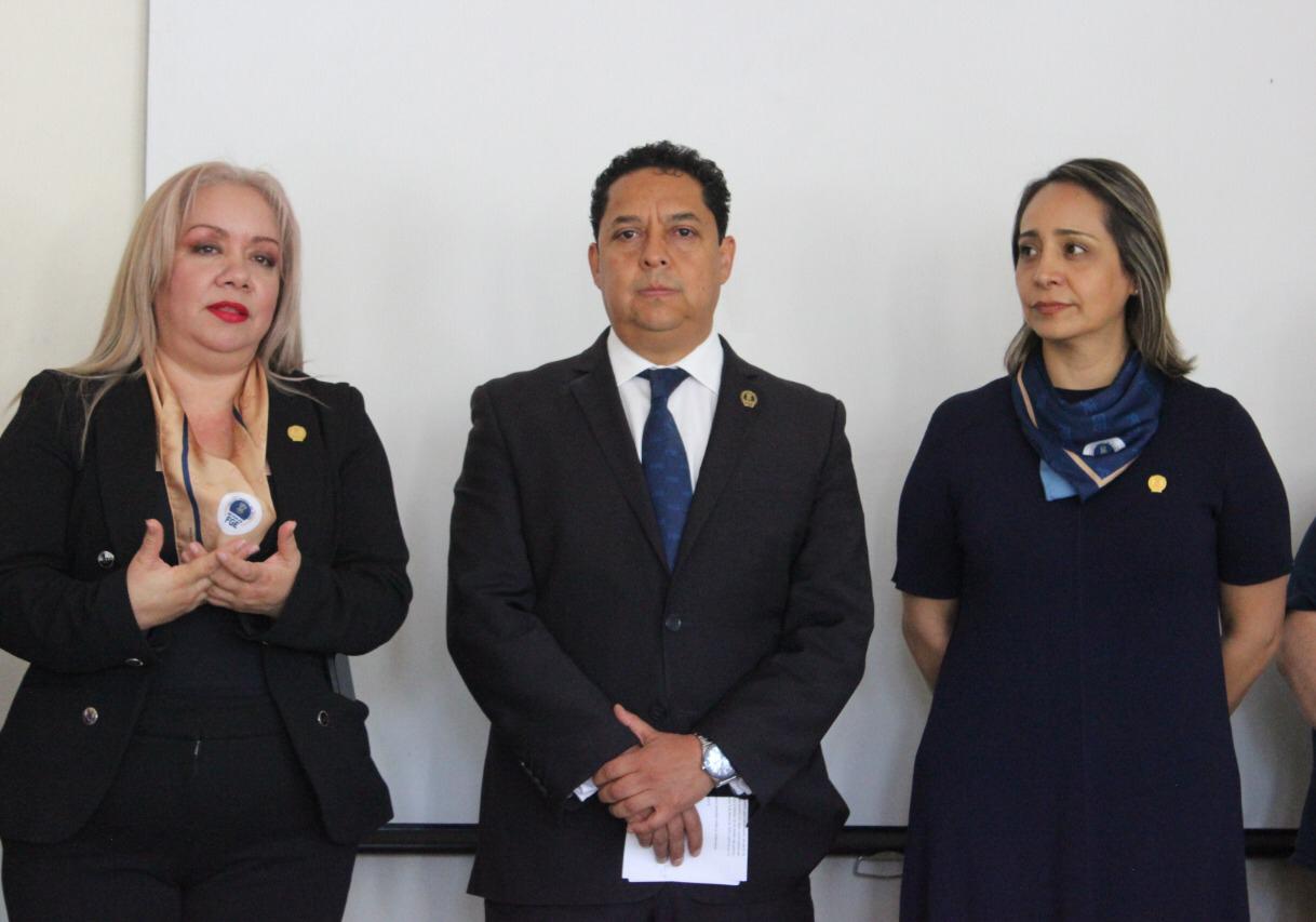  Continúa FGE jornadas de atención a colectivos de búsqueda de personas