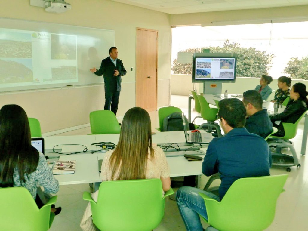  Concientizan a futuros abogados sobre la importancia del derecho ambiental