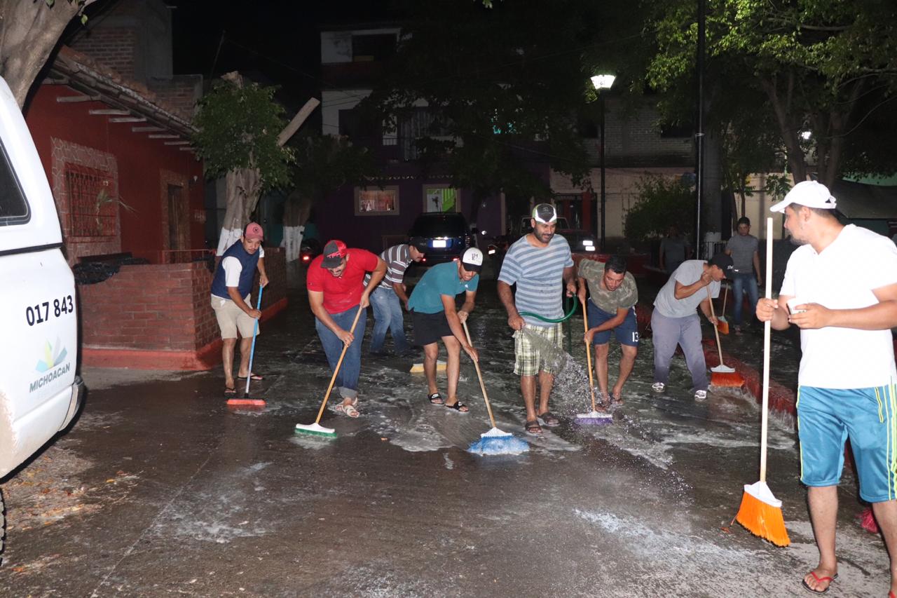  Fortalecen en Carácuaro medidas sanitarias para cuidar salud de la población