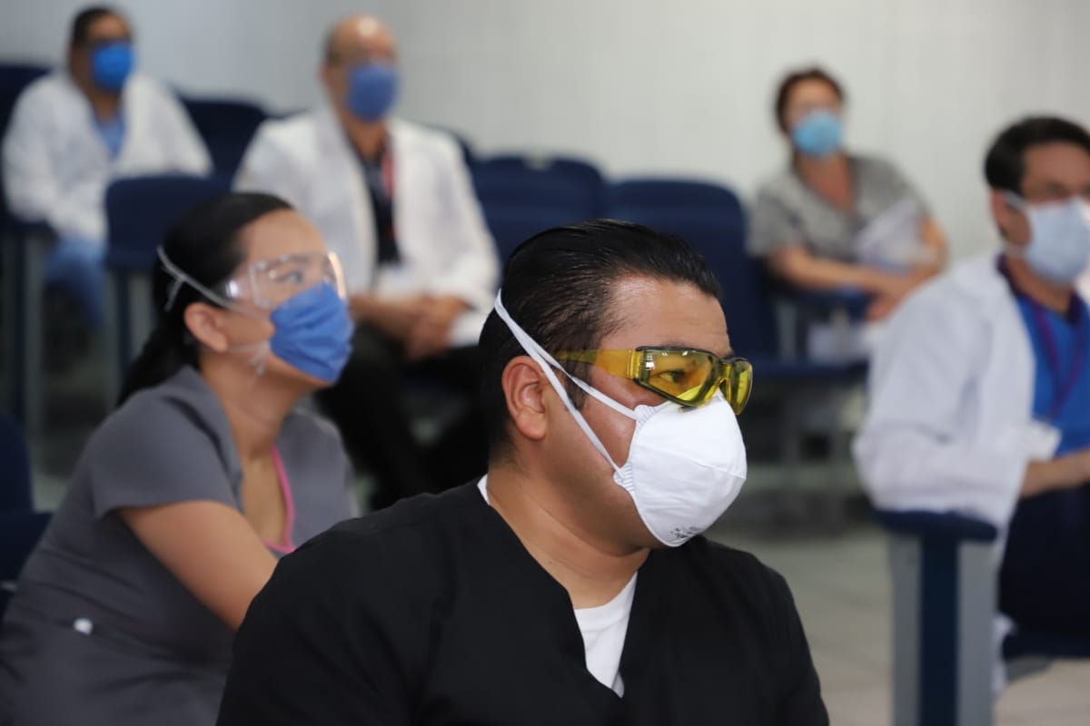  Dona Mabe 300 cabinas protectoras a SSM, para personal que combate COVID-19