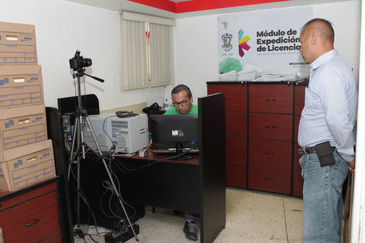 Vigente, la condonación de multas en la renovación de licencias para conducir