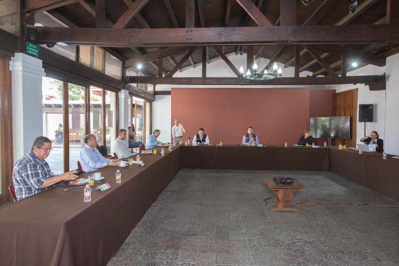  Coordinan Gobernador y Sindicatos de salud acciones para frenar COVID-19