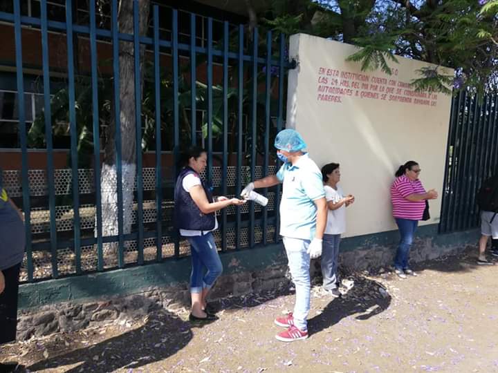  Conalep La Piedad produce germicida para combatir al COVID-19