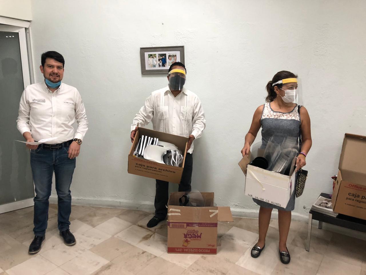  Sector académico, empresarial y estatal dona equipo al ISSSTE