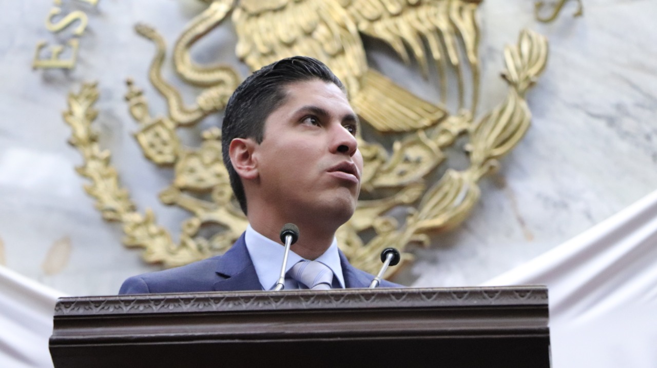 Necesarios incentivos económicos para cuerpos policiacos que se mantienen en las calles: Javi Paredes