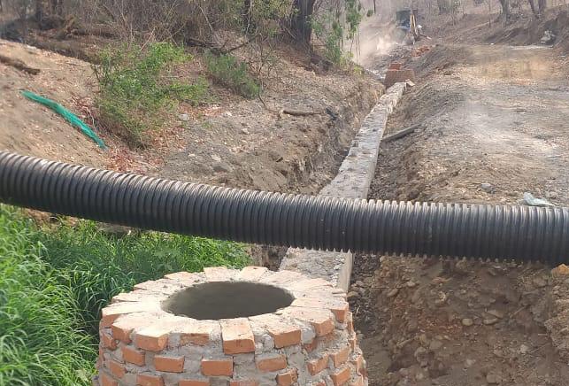  Colectores sanitarios en Huetamo presentan 60% de avance