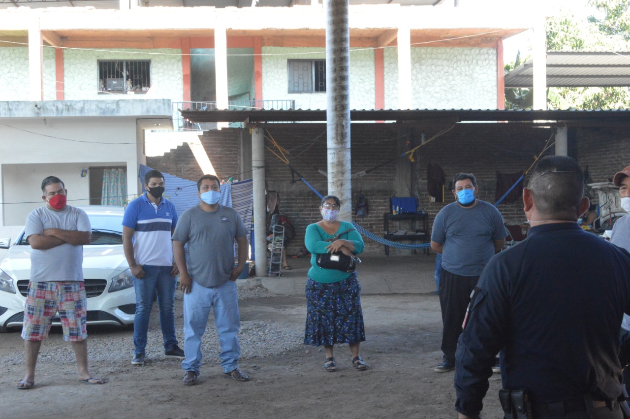  Entrega Gobierno despensas de Michoacán Alimenta a transportistas del municipio de Lázaro Cárdenas