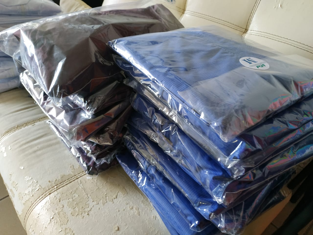  Confecciona UTM overoles protectores contra el COVID-19