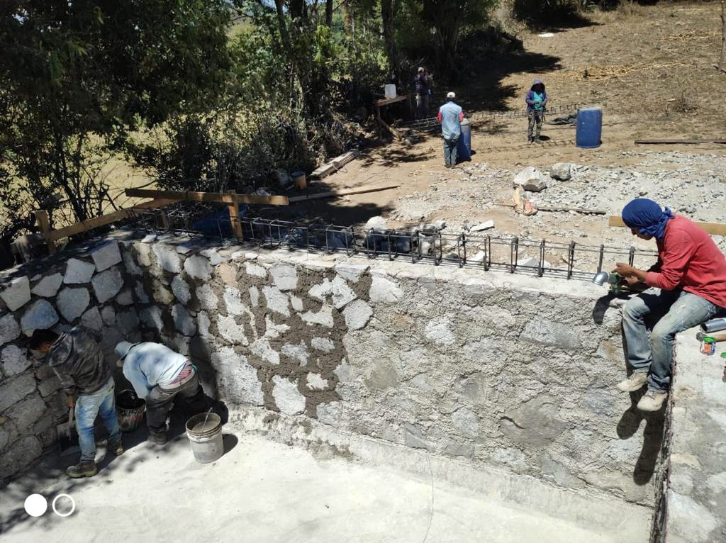 Avance de 65 por ciento en sistema de agua potable de Ziráhuato