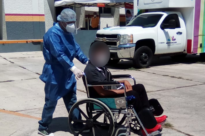  Dos hombres superan COVID-19 en Zitácuaro