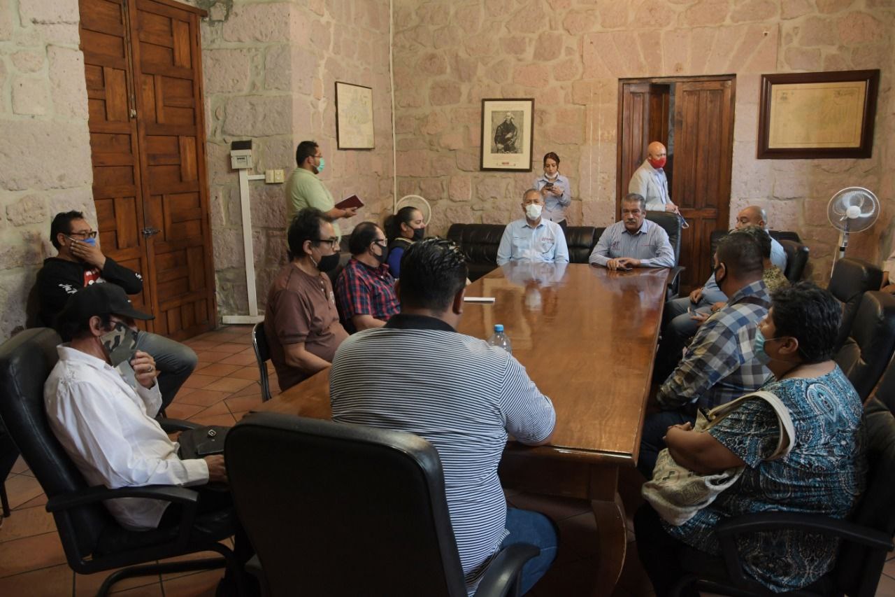  Raúl Morón acuerda con comerciantes semifijos reforzar medidas sanitarias